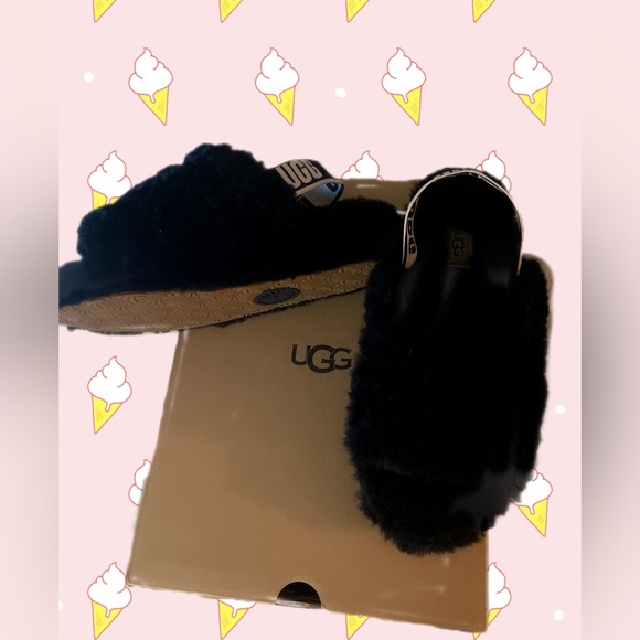 UGG Fluff Yeah Slides size 7 - Picture 2 of 2